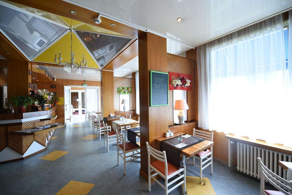 Hotel Continental Vierzon Zewnętrze zdjęcie